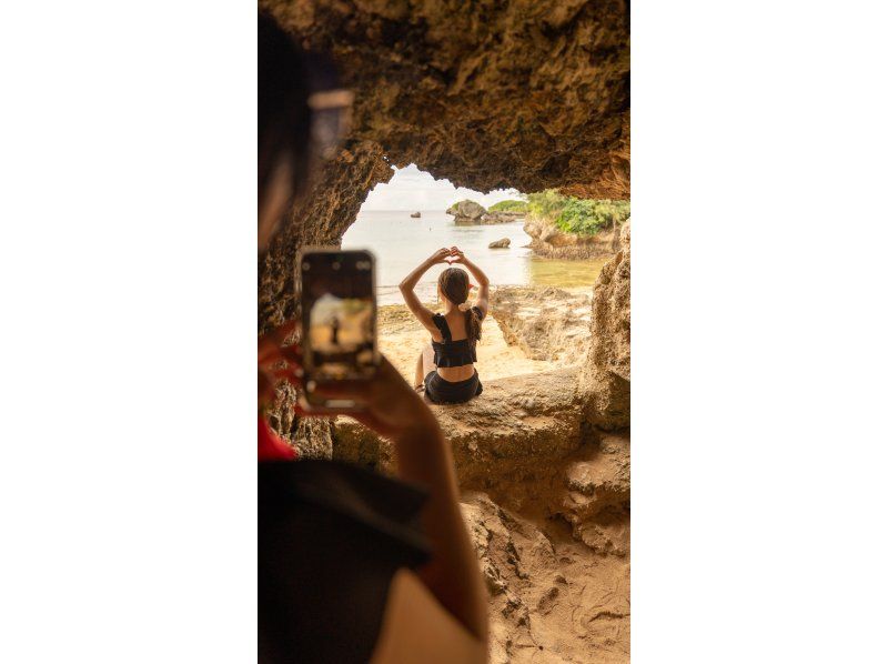 【沖縄・送迎無料】1日1組限定♡貸切フォトジェニックツアー♡ドローン撮影付き！思い出作りのお手伝い⭐︎の紹介画像