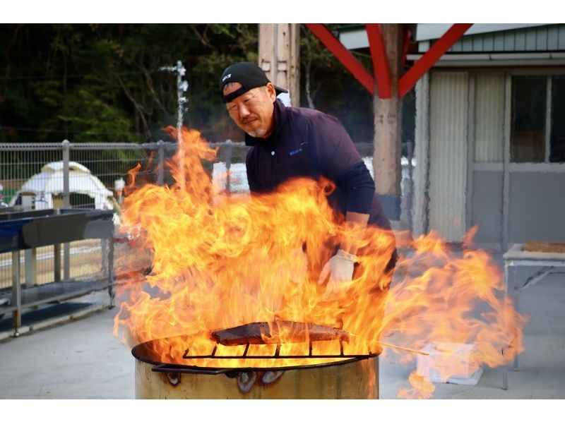 須崎ブランドカンパチの捌き体験と藁焼きたたきづくりの紹介画像