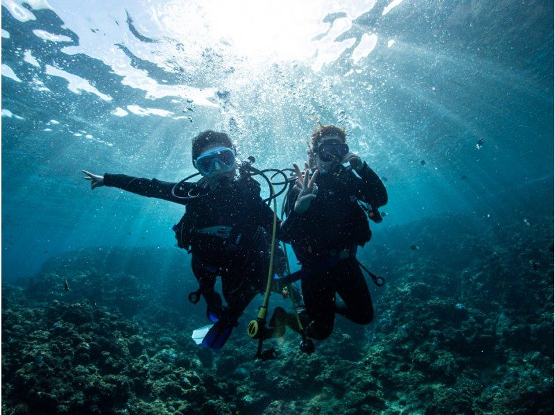 [當天參加◎私人風格的青之洞窟潛水]初學者◎☆流行活動期推遲☆乘船體驗青之洞窟潛水！ ！の紹介画像