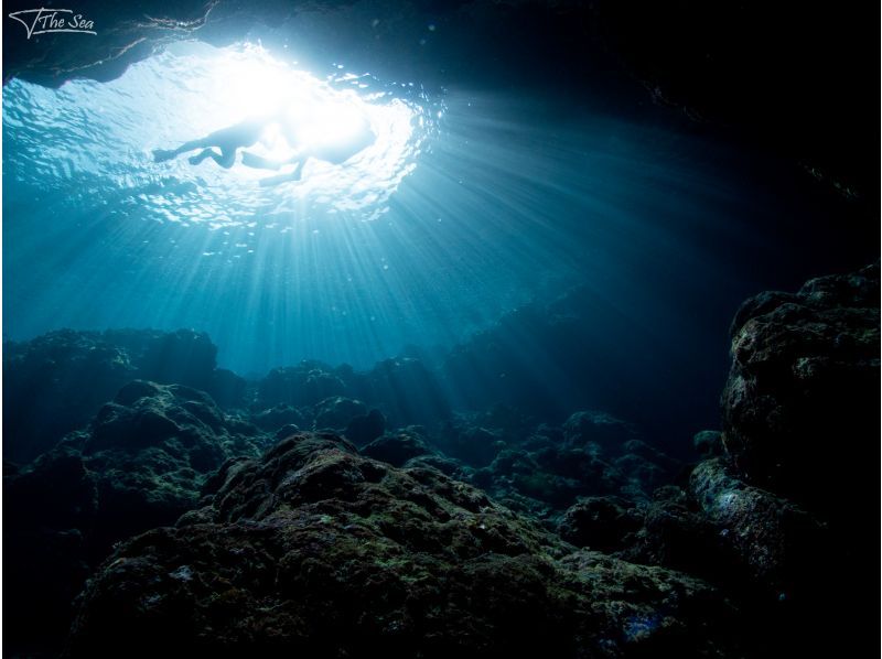 [當天參加◎私人風格的青之洞窟潛水]初學者◎☆流行活動期推遲☆乘船體驗青之洞窟潛水！ ！の紹介画像