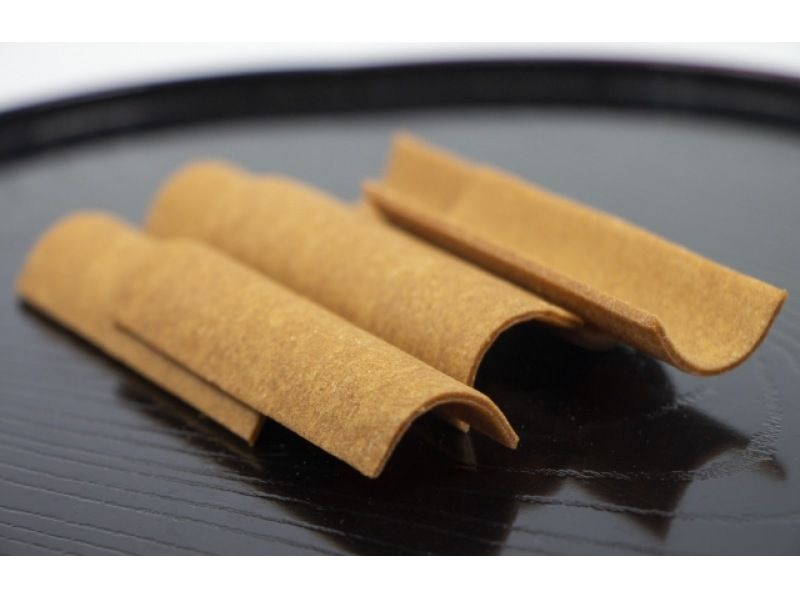 【京都府・京都市】京の伝統菓子！焼き八つ橋（せんべい）づくりの紹介画像