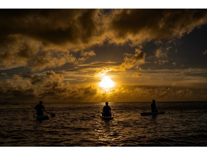 [one group per day - SUP/Kayak] Ishigaki Island's first! Superb sunset & natural monument mangrove