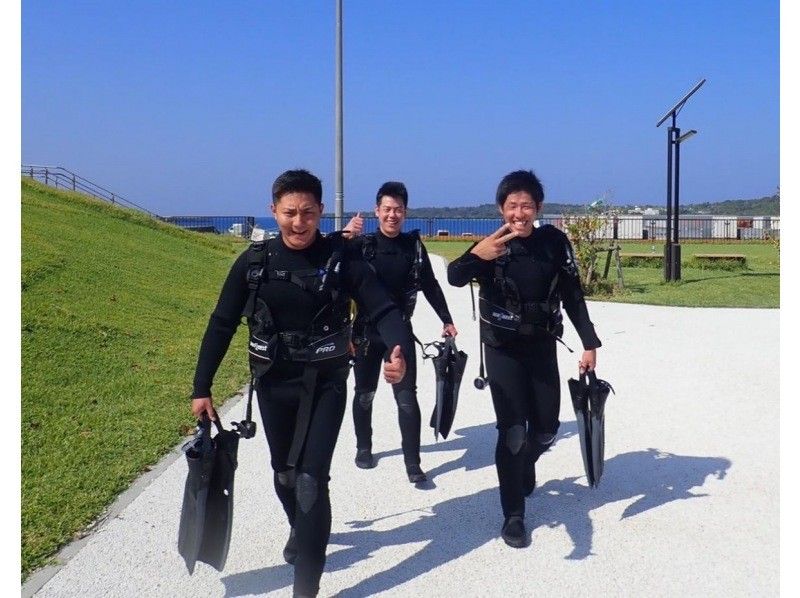 [Okinawa, northern part]Gorilla Chop experience diving! Beginners are welcome. Free photo data