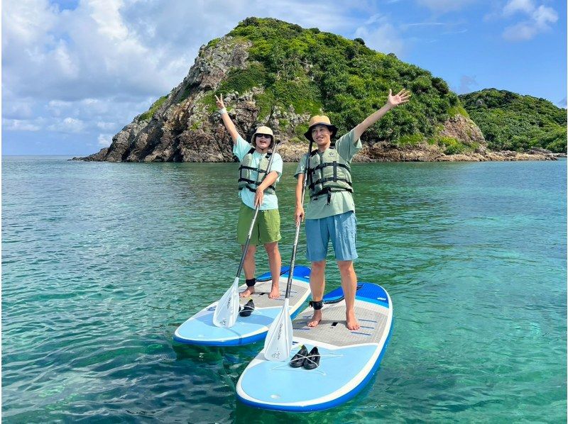【1組様貸切/3時間半】石垣島の海を半日で満喫！トロピカルSUP＆シュノーケリング！女性ガイドが担当/送迎・写真込み/手ぶら参加◎の紹介画像