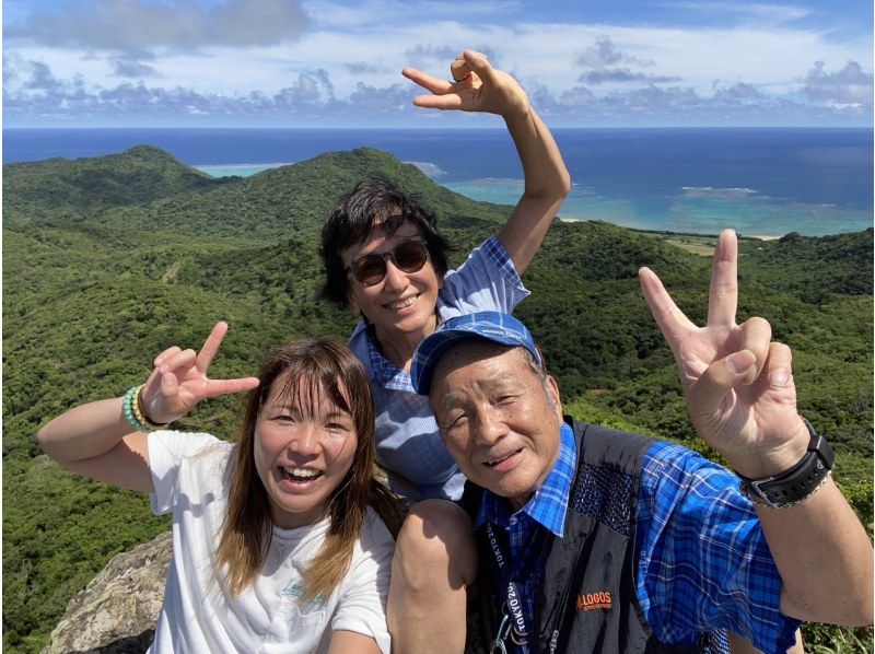 【石垣島】お手軽＆絶景☆山頂を目指すトレッキングツアー！1組様貸切！女性ガイドが担当/送迎・写真込み/シャワーあり/手ぶら参加◎の紹介画像