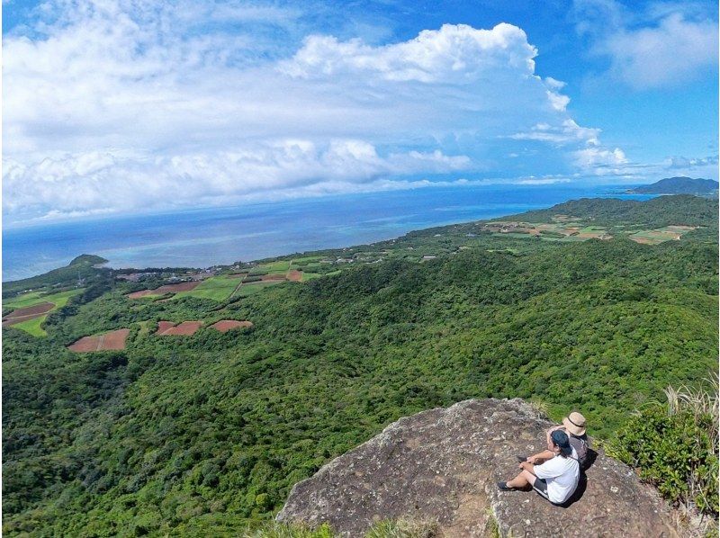 【1組様貸切/3時間】お手軽★絶景の山頂を目指すトレッキングツアー！女性ガイドが担当/送迎・写真込み/手ぶら参加OKの紹介画像