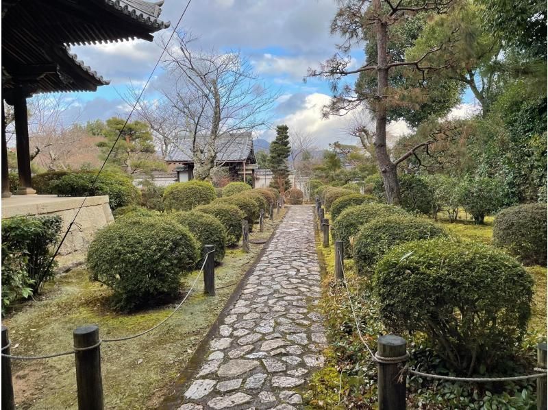 [Nakagyo Ward, Kyoto] Zen Meditation Experience: Learn from a Priest and Put to Use the Wisdom of Zen × Gratitude Notebook Meetingの紹介画像