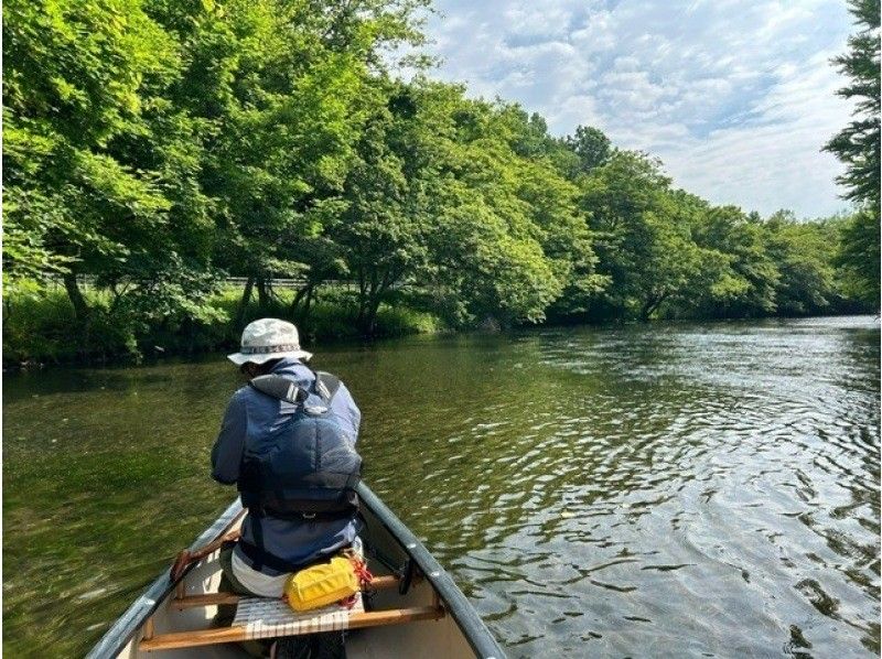 【北海道・千歳川】《カナディアンカヌー　ロングコース》サケの遡上シーズン到来！透き通った水と紅葉も美しい千歳川をカヌーで下ろう！の紹介画像