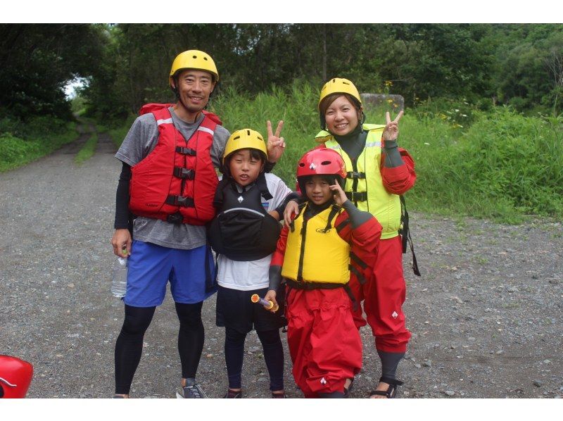 [Hokkaido, Hidaka] Private rafting tour with one boat! Photo data included! Ages 3 and up are welcome to participateの紹介画像