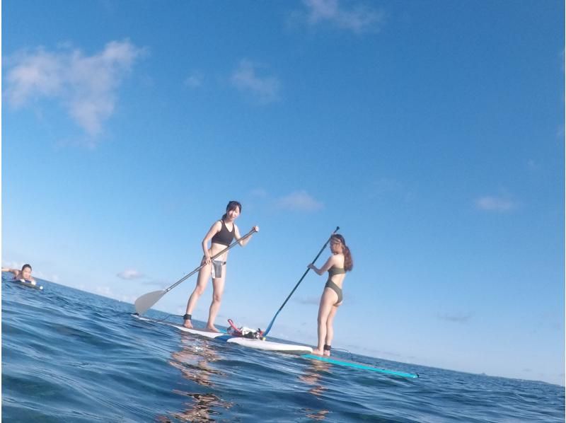 【美ら海SUP＆青の洞窟体験ダイビング欲張りツアー両方真栄田岬近辺開催・時間を最大限に活用【沖縄・恩納村】多言語対応可能!!!の紹介画像