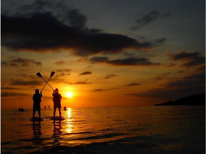 Same-day reservations welcome ★ [Okinawa, Onna Village] Spectacular sunset SUP cruise! Ultimate relaxation, beginners welcome, GoPro footage giftの紹介画像