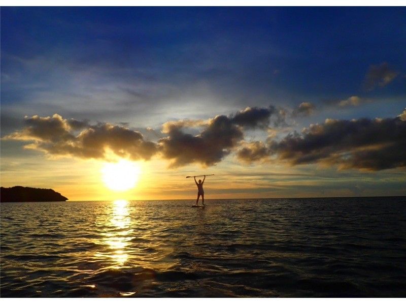 Same-day reservations welcome ★ [Okinawa, Onna Village] Spectacular sunset SUP cruise! Ultimate relaxation, beginners welcome, GoPro footage giftの紹介画像