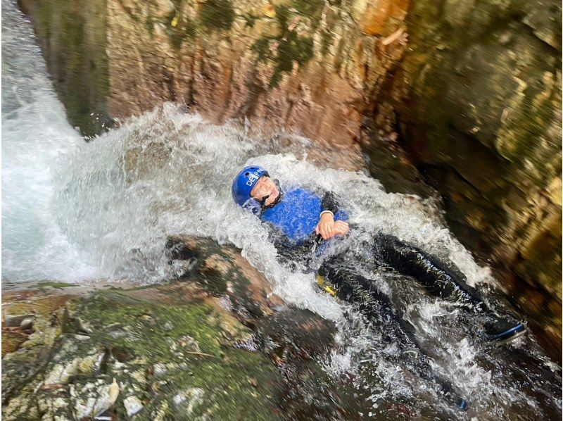 [Limited until May ☆ Last minute reservations accepted] Half price for the second and subsequent elementary school children! Children want to have lots of fun! [Gunma Minakami Canyoning]の紹介画像