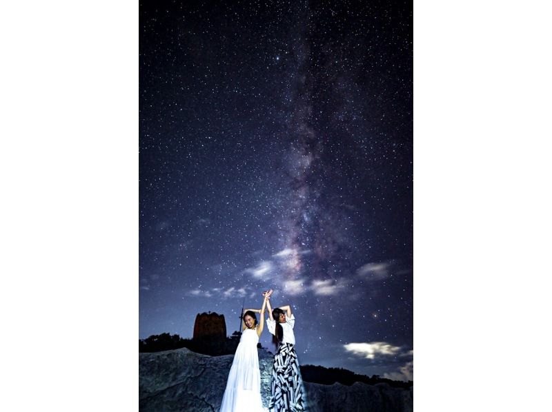 【当日予約OK】☆星空フォト☆美ら星マイスターが撮影&解説つき☆日本一満点の星☆19時30分〜【写真無料】【送迎無料】の紹介画像