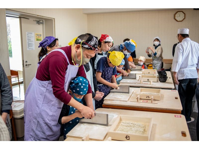 【台東区かっぱ橋】親子でそば打ち体験《十割そばを作って食べよう》付き添い大人の同時参加もOK！の紹介画像