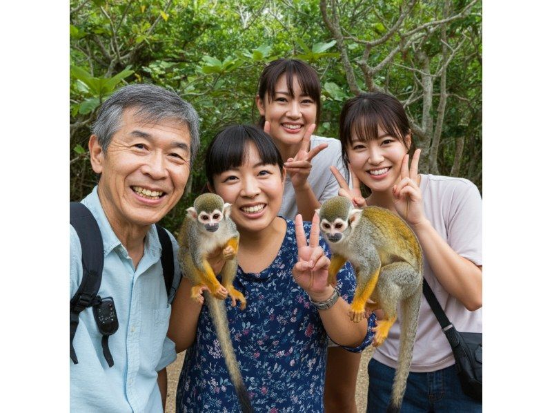 【石垣島限定コース】やいま村リスザル＆ナグラアンパルでマングローブトンネル・SUPorカヤック　撮影・送迎・入園料無料！当日予約OK　YSKの紹介画像