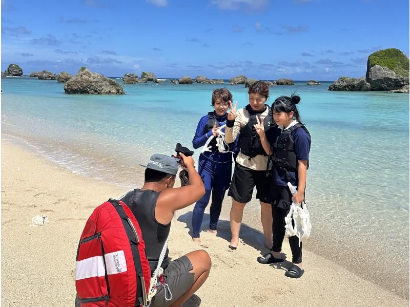 [Okinawa, Miyakojima] Same-day pick-up and drop-off available (a classic) High chance of encountering sea turtles! Enjoy a snorkeling tour where you can encounter sea turtles ★ <Free high-resolution data>の紹介画像