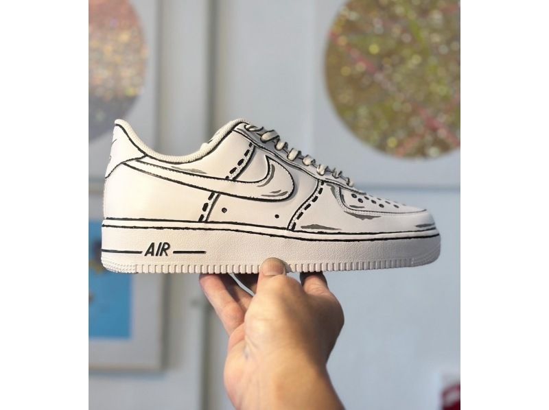 [Fukushima-ku, Osaka] Sneaker painting experience: Create your own custom sneakersの紹介画像