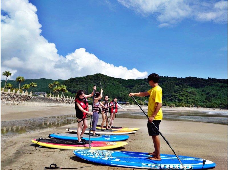 【宮崎・日南/サップ体験】ビーチワルンハダシ集合：海の上を散歩に出かけよう！家族のチャレンジプラン：SUP90の紹介画像