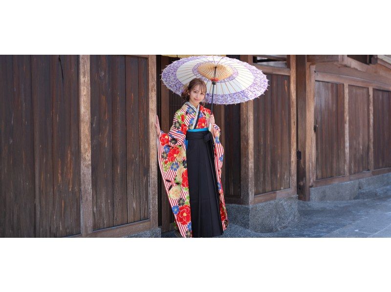 [京都/清水寺] *女士外罩和袴租賃服務|也適合畢業典禮和成年儀式等里程碑事件*受歡迎的旅遊勝地高台寺和清水寺也在附近♪の紹介画像