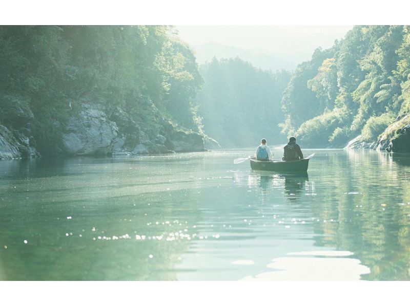 [Mie, Okuise, Canoe] [Clear waters of the Miyagawa River canoe tour] ~ Interact with the waterside forest!の紹介画像