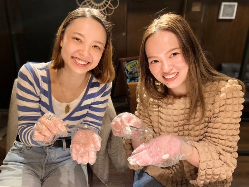 오키나와의 사업자 「진주 체험 HAPPY_PEARL」에서의 진주 꺼내 체험