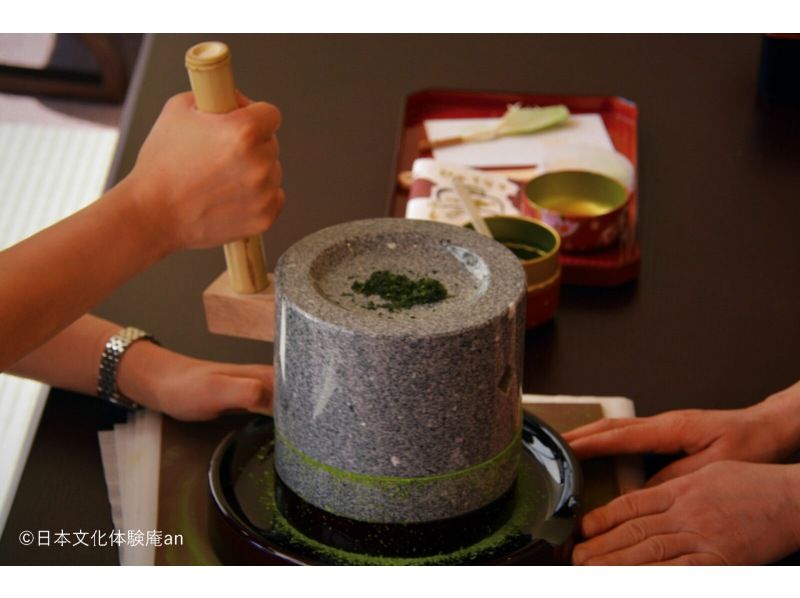 【愛知・名古屋】抹茶２点体験（お点前と和菓子作り）の紹介画像