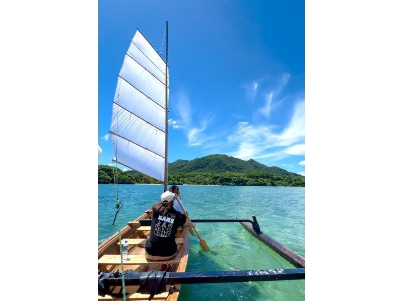 【石垣島・サバニ船】川平湾サバニクルーズ！沖縄の伝統船で美ら海を駆け抜けよう！！の紹介画像