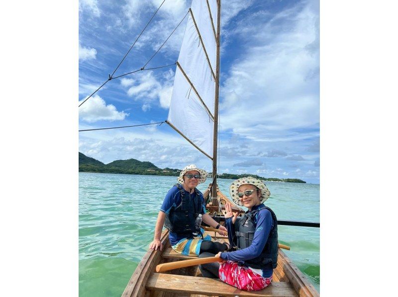 【石垣島・サバニ船】川平湾サバニクルーズ！沖縄の伝統船で美ら海を駆け抜けよう！！の紹介画像