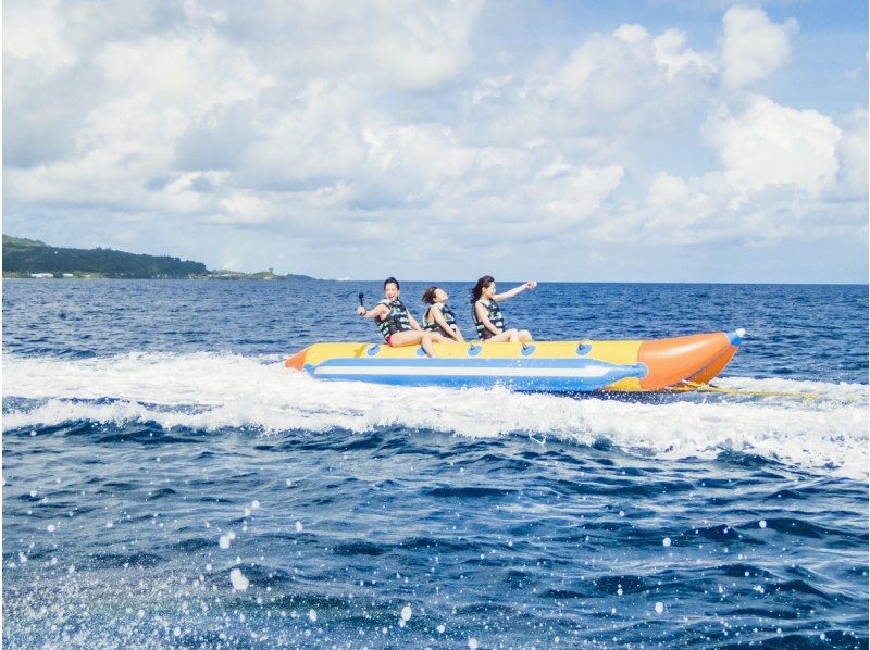 【奄美大島】【当日予約OK！】バナナボート＆ツーリング！　水上バイクで奄美の海を疾走！の紹介画像