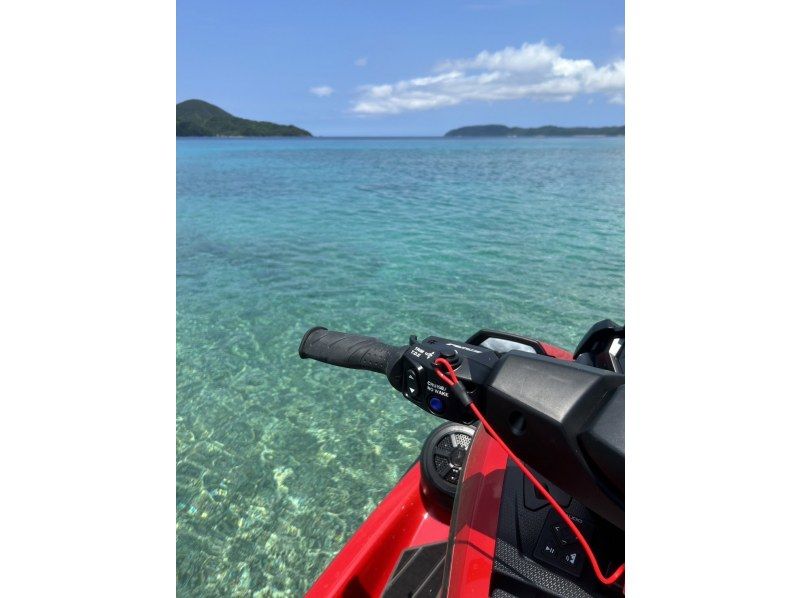 【奄美大島】【当日予約可】バナナボート＆ツーリング！　水上バイクで奄美の海を疾走！の紹介画像