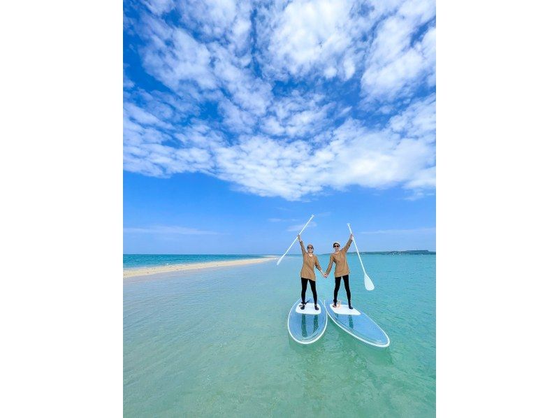 [Miyakojima] Super Summer Sale "Uni Beach Tour" [Limited to one group per day] Uni Beach tour on a clear SUP or clear kayak! [Drone photography included]の紹介画像