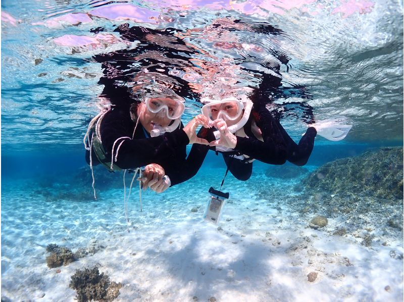 【宮古島】スーパーサマーセール2024《高性能カメラでSNS映え♡》自然の魅力が溢れる水中の楽園で熱帯魚と珊瑚シュノーケル★当日予約OK！の紹介画像