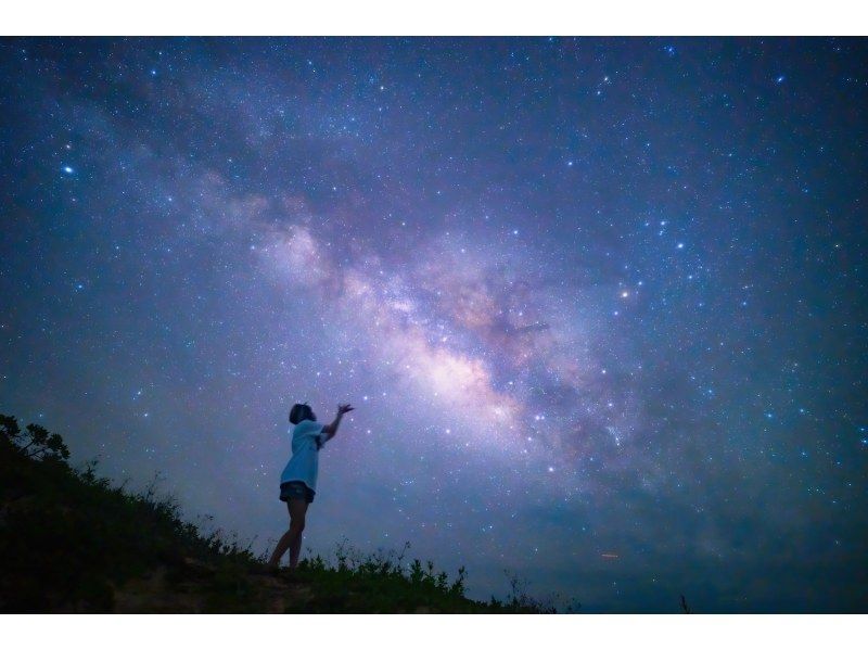 【宮古島】満点の星空と記念撮影！星空フォト⭐︎【宮古島生まれのカメラマン】の紹介画像