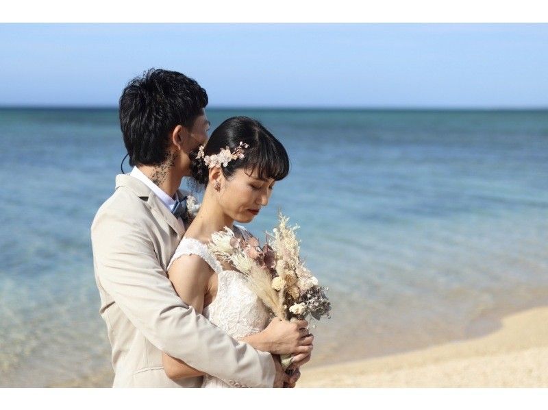 [Super value wedding photo plan] [All dresses, groom's outfits, bouquets, etc. are available for unlimited use] [Unlimited photo shoots for 1 hour] [All photo data is included as a gift]の紹介画像