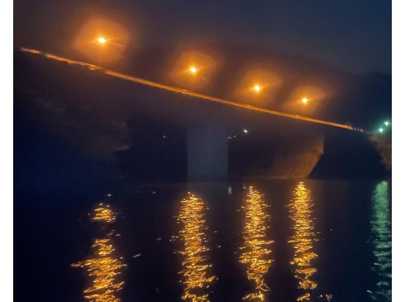 [Kayaking experience] Night kayaking tour of Lake Myojin, where the stars and fireflies shine! Enjoy the fantastic night view while paddling on the calm lake surface!の紹介画像