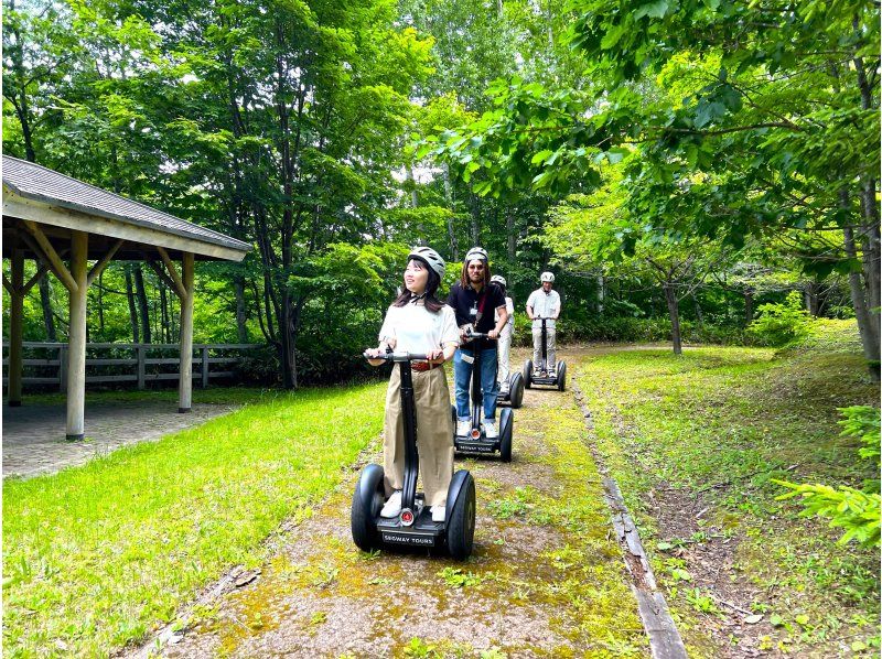 【北海道・札幌】大自然を巡る♪春はお花見！ セグウェイに乗って滝野すずらん丘陵公園の広大なエリアを探索！の紹介画像