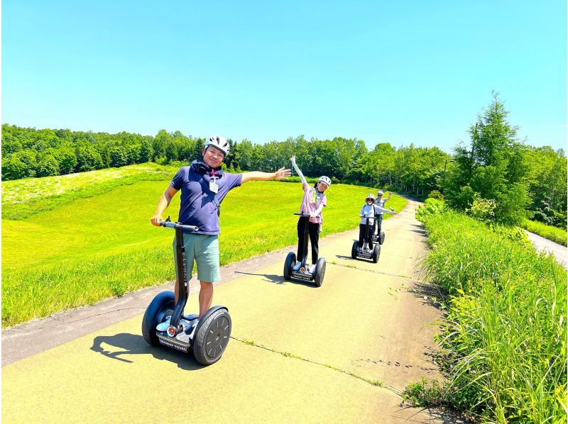【北海道・札幌】大自然を巡る♪森林浴で癒される！ セグウェイに乗って滝野すずらん丘陵公園の広大なエリアを探索！の紹介画像