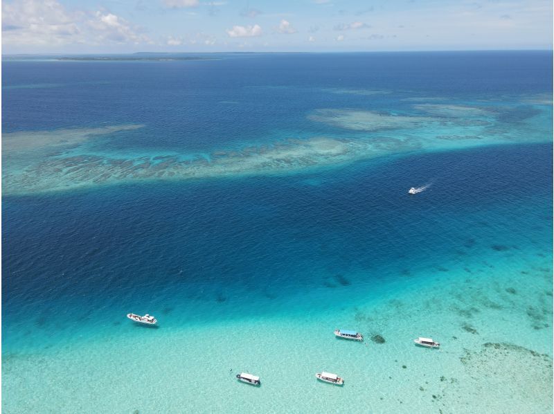 【宮古島・八重干瀬シュノーケリング】宮古の海は、天然の水族館！ボートに乗って、泳いで楽しもう！の紹介画像