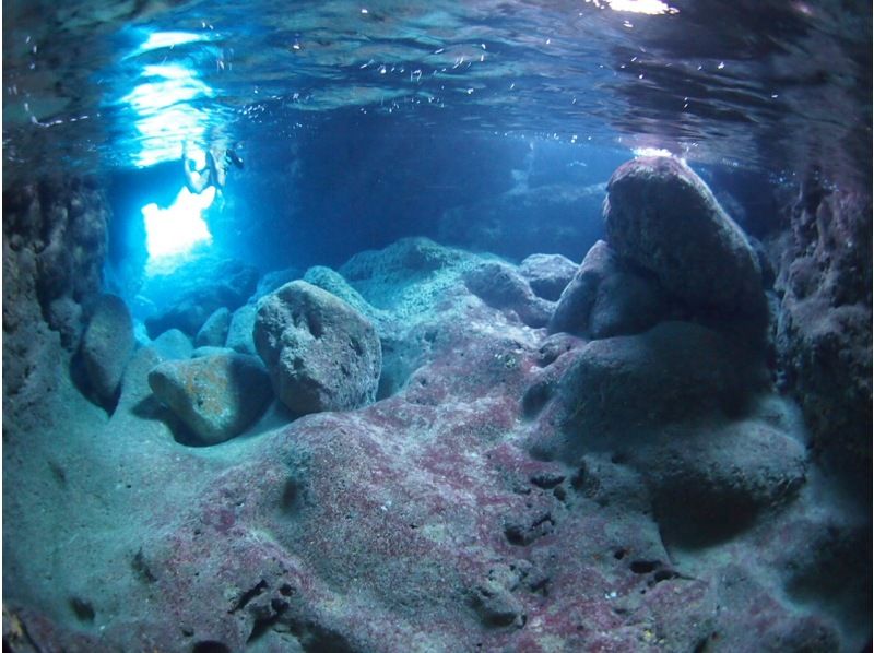 【宮古島・八重干瀬シュノーケリング】宮古の海は、天然の水族館！ボートに乗って、泳いで楽しもう！の紹介画像