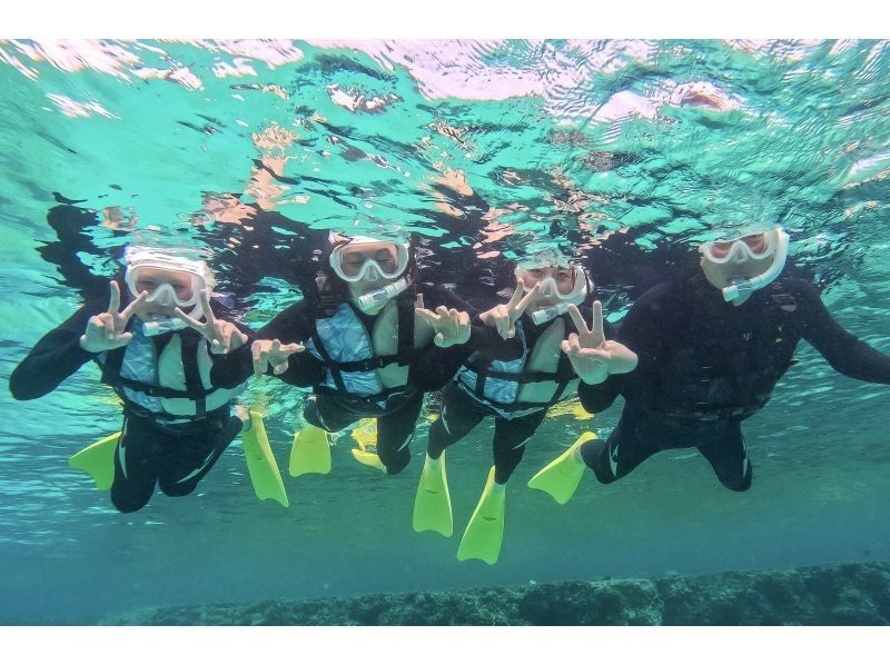 【1組限定！2024年度遭遇率100%】《 貸切ウミガメシュノーケル！》★GoPro無料貸出★ファミリー大歓迎★前日・当日予約OK！の紹介画像