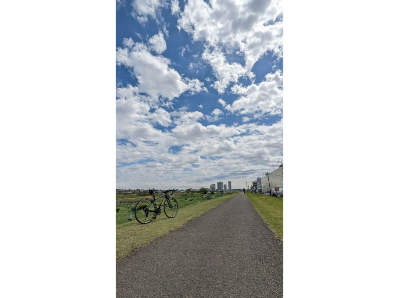 【神奈川・川崎】ロードバイク・クロスバイクで多摩川サイクリングロードを楽しもう！〔1日レンタル〕の紹介画像