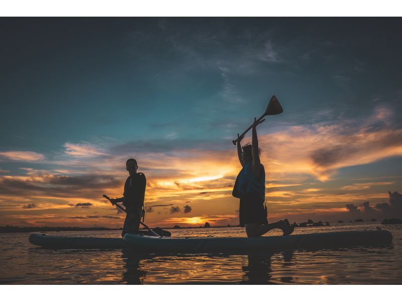 Okinawa Miyakojima [Sunset] SUP charter cruise ★ Drone and SLR photography included ★ High-quality photography of fantastic scenery and SUP portraits ★の紹介画像