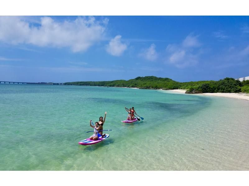 [Okinawa, Miyakojima] Absolutely great value! 180 minutes of unlimited fun on a secluded beach! Unlimited use of SUP/clear kayaks/snorkels/fishing rods, etc.!の紹介画像
