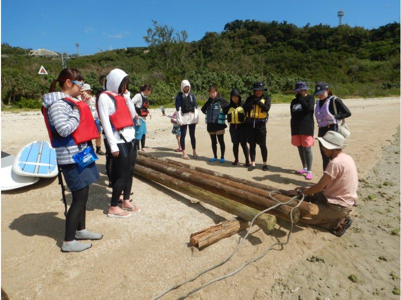 [Okinawa∵Southern] Raft-building adventure and teamworkの紹介画像