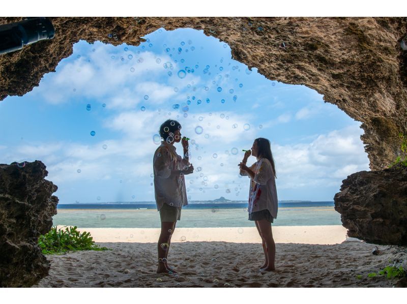 ＜沖縄・本部、瀬底島＞選べるフォトツアー＊ドローンやアクティビテイ組み合わせし遊びながらやサプライズ（告白、プロポーズ、誕生日）などの紹介画像