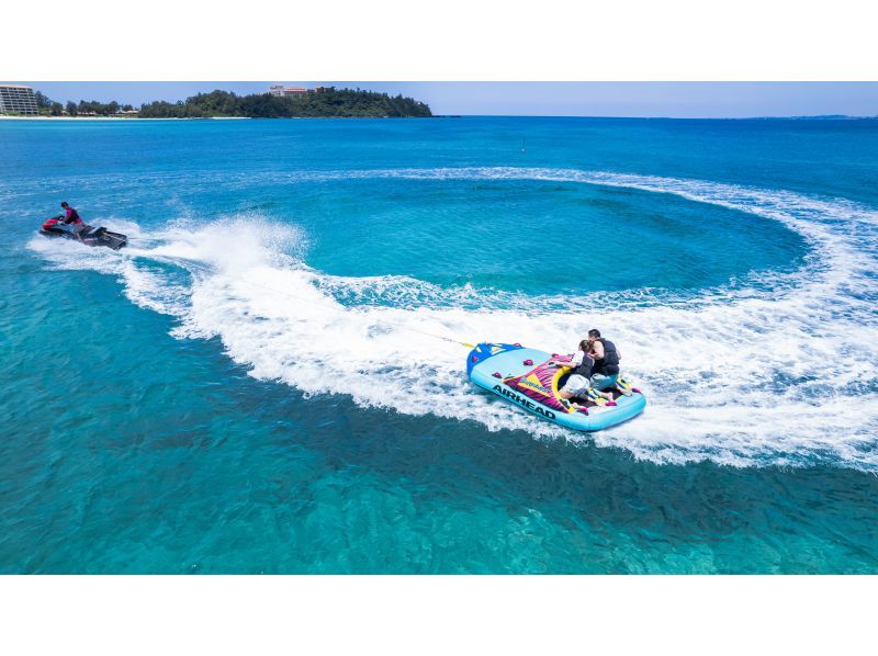 <Okinawa, Motobu, Sesoko Island> Choose your photo tour * Parasailing, SUP, and more, combine them to take photos and make a movieの紹介画像