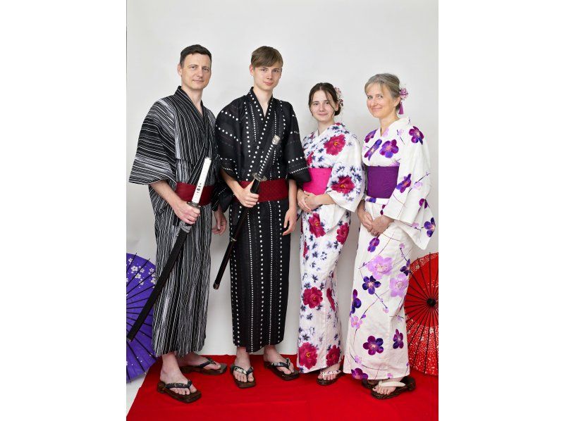 [Tokyo, Asakusa] Couple plan If you're going on a date in Asakusa, rent a kimono at a couple's discount! Dress up stylishly and walk around the city!の紹介画像