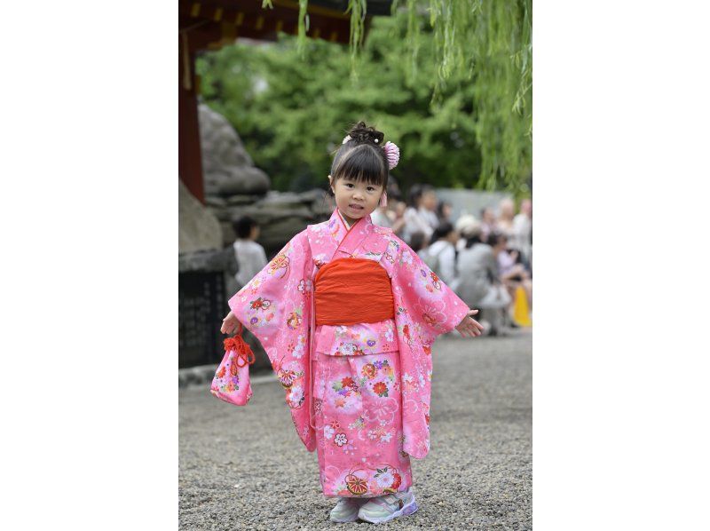 [Tokyo, Asakusa] Kids plan: Girls transform into princesses and boys into samurai in cute kimonos!の紹介画像