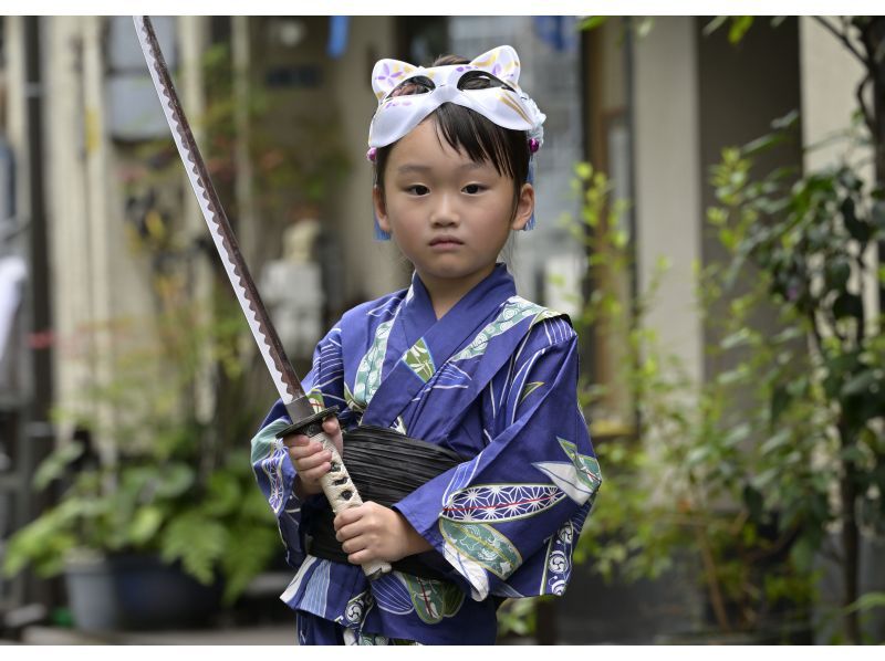 [Tokyo, Asakusa] Kids plan: Girls transform into princesses and boys into samurai in cute kimonos!の紹介画像